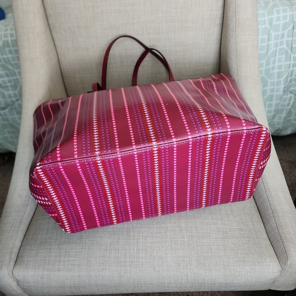 Kate Spade Pink Hearts Shoulder Bag - Picture 4 of 8